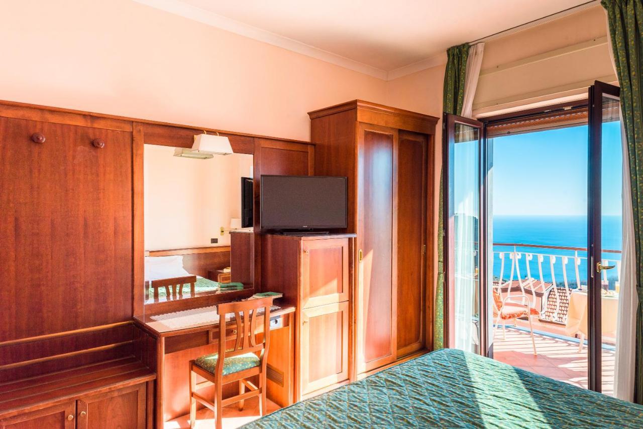 Hotel Montana Сант-Агата-суи-Дуэ-Гольфи Экстерьер фото