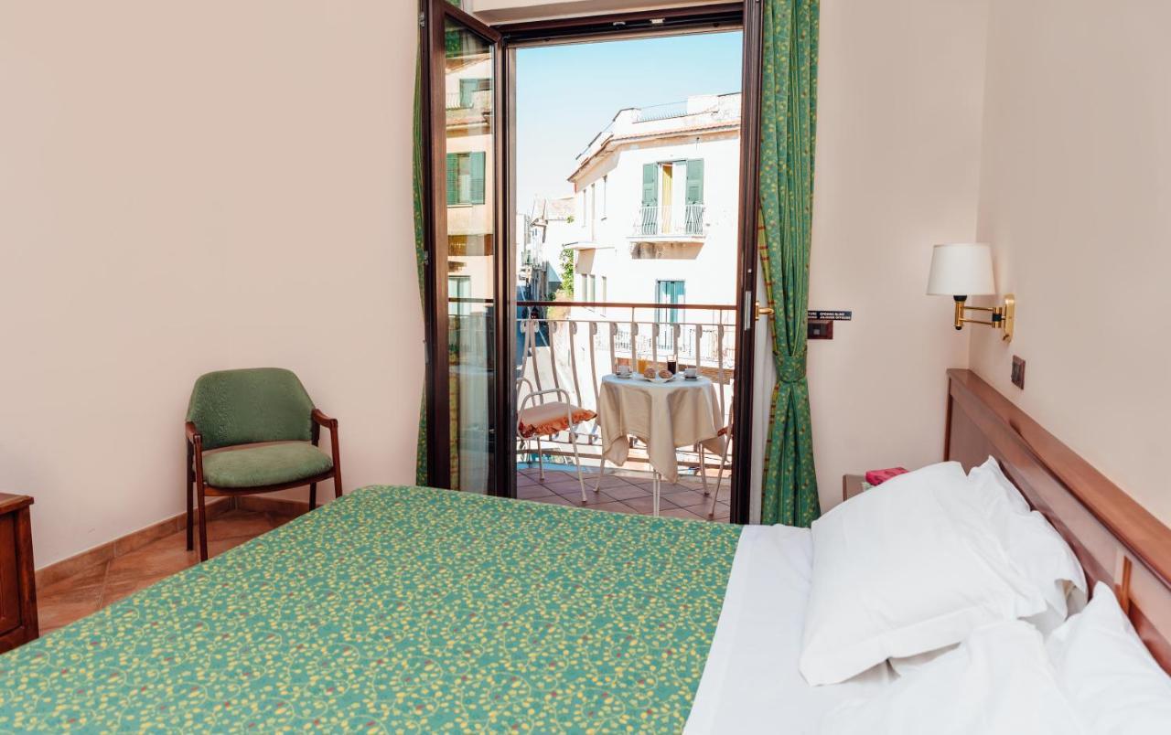 Hotel Montana Сант-Агата-суи-Дуэ-Гольфи Экстерьер фото