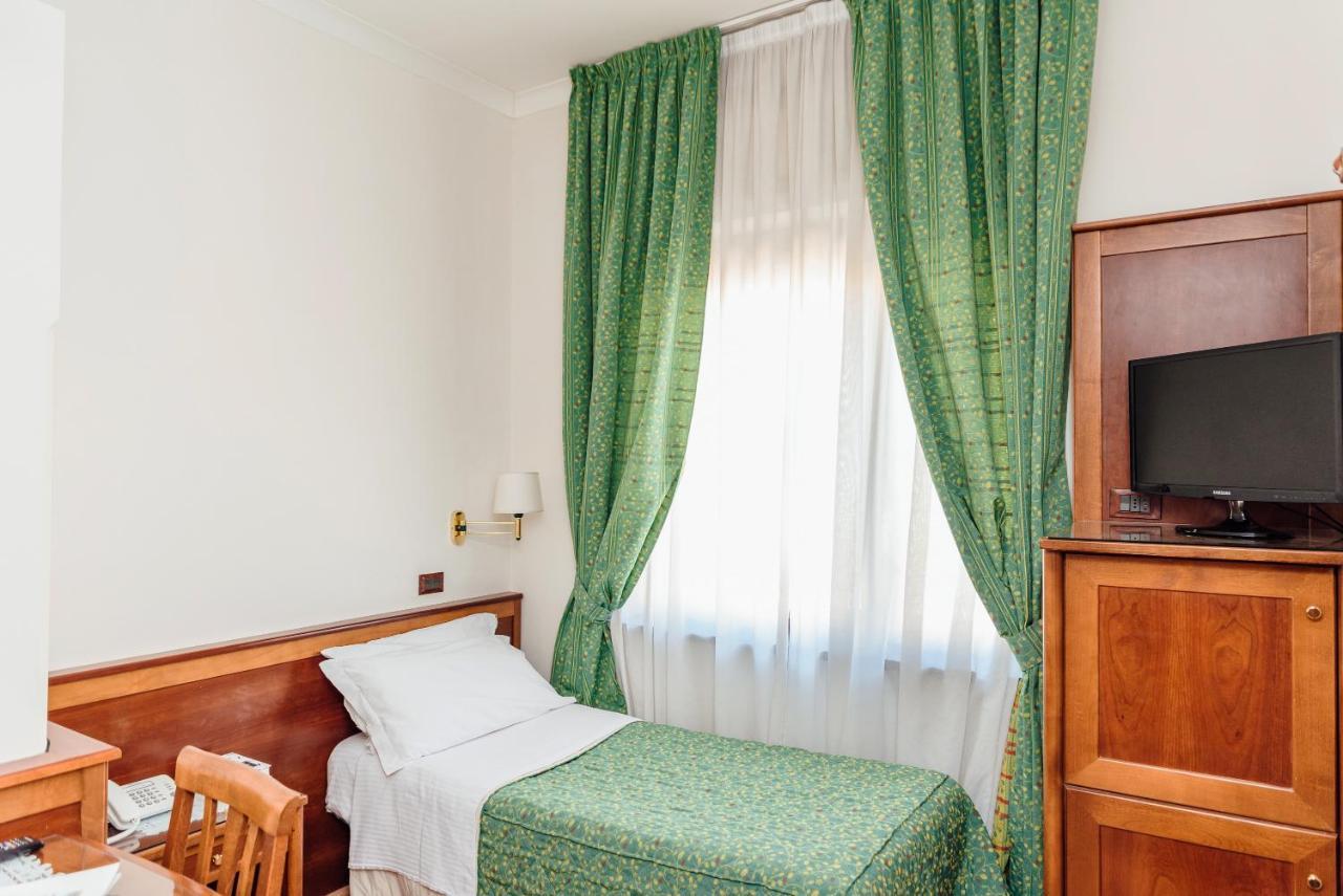 Hotel Montana Сант-Агата-суи-Дуэ-Гольфи Экстерьер фото
