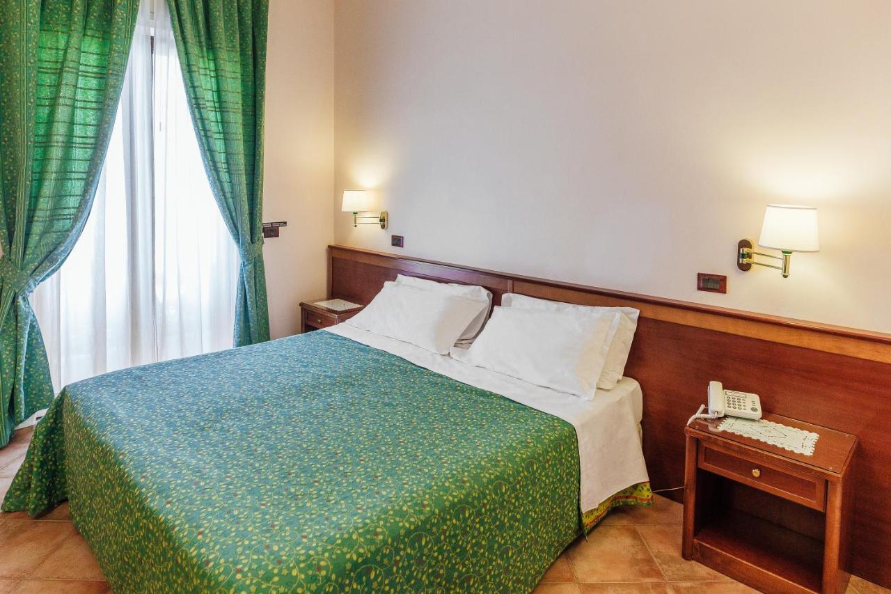 Hotel Montana Сант-Агата-суи-Дуэ-Гольфи Экстерьер фото