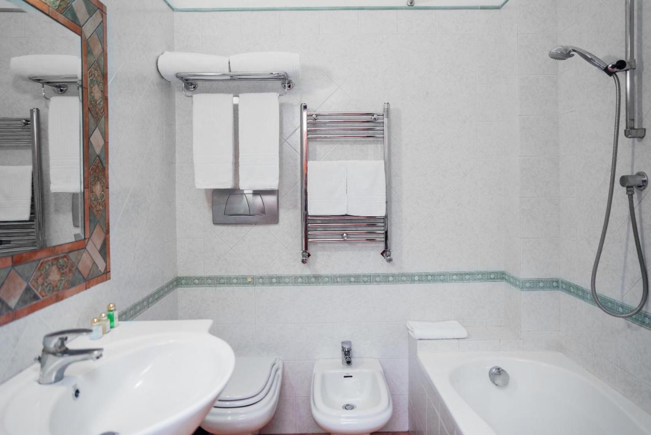 Hotel Montana Сант-Агата-суи-Дуэ-Гольфи Экстерьер фото